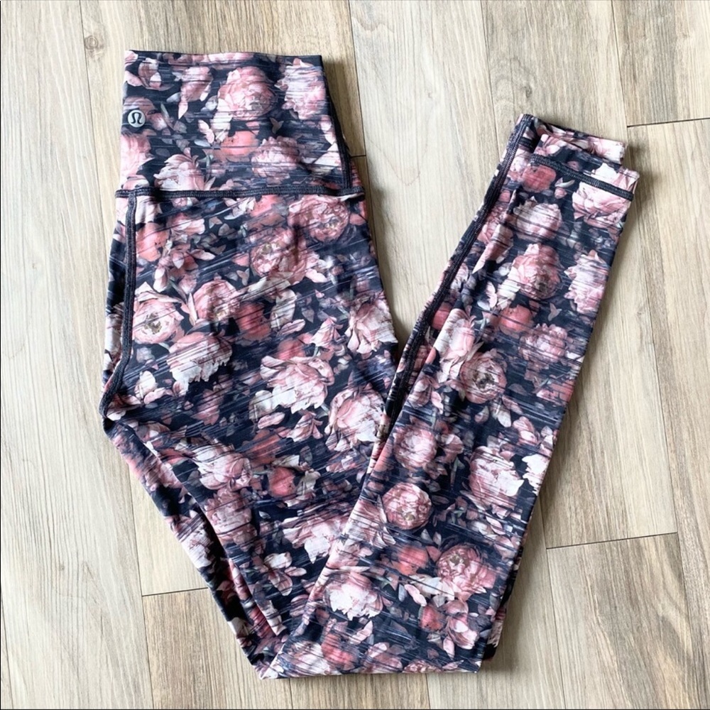 SOLD Lululemon HR Wunder Under Rose Print 28” High Rise